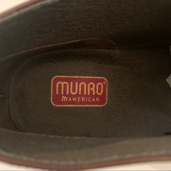 Munro ankle lace up brown leather booties 8.5 WIDE - Picture 8 of 9